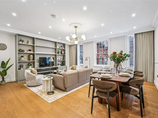 2 bedroom property in Stratton Street, London, W1J £12,500 pcm | Chestertons