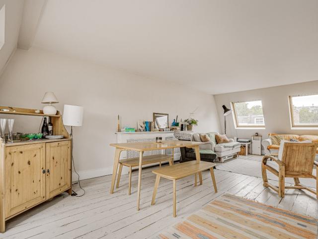 2 bedroom property in Strode Road, Fulham, London, SW6 £2,750 pcm | Chestertons