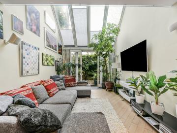 2 bedroom property in Rosecroft Avenue, London, NW3 £3,000 pcm | Chestertons