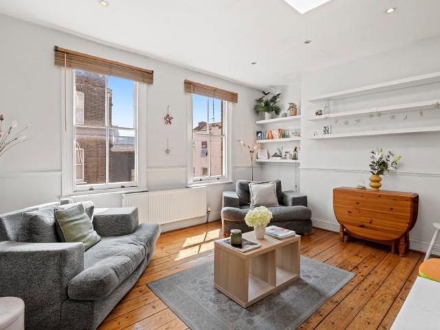 2 bedroom property in Redchurch Street, London, E2 £3,000 pcm | Chestertons