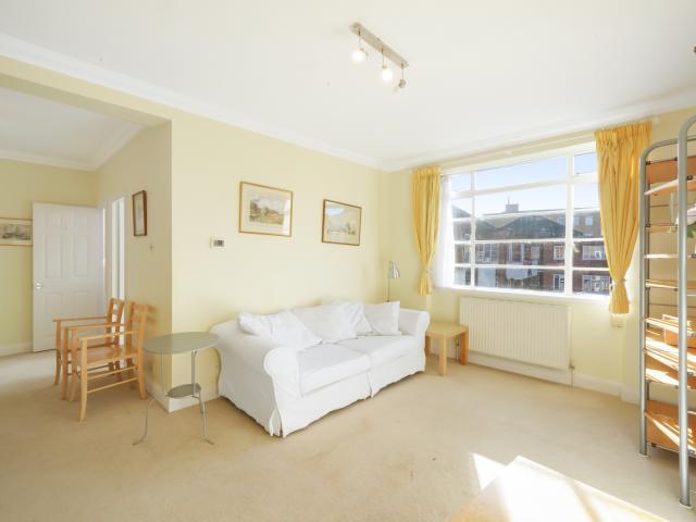 2 bedroom property in Townshend Court, Allitsen Road, London, NW8 £2,750 pcm | Chestertons