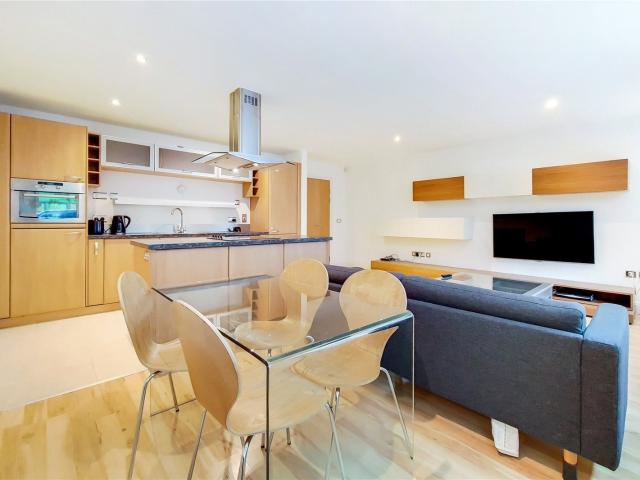 2 bedroom property in Visage Apartments, Winchester Road, London, NW3 £3,250 pcm | Chestertons
