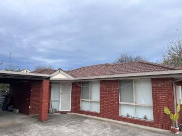 2 bedroom property located in quiet court