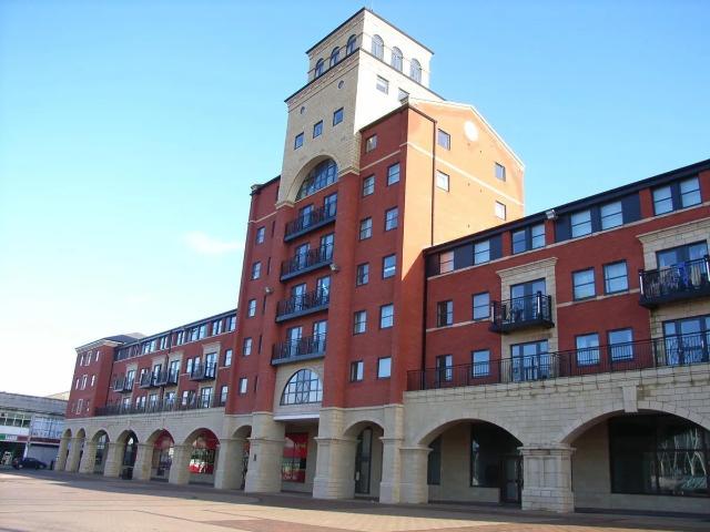 2 bedroom property to let in Market Square, Wolverhampton £875 pcm