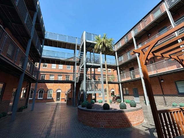 2 bedroom property to let in Mint Drive £1,200 pcm