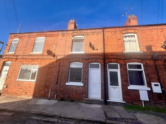 2 bedroom property to let in New Street, Pilsley, Chesterfield, S45 £725 pcm