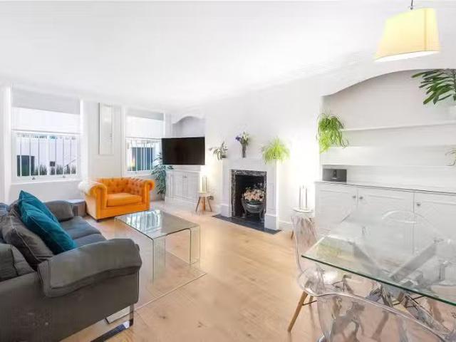 2 bedroom property to let in Nevern Square, London, SW5 £4,2.