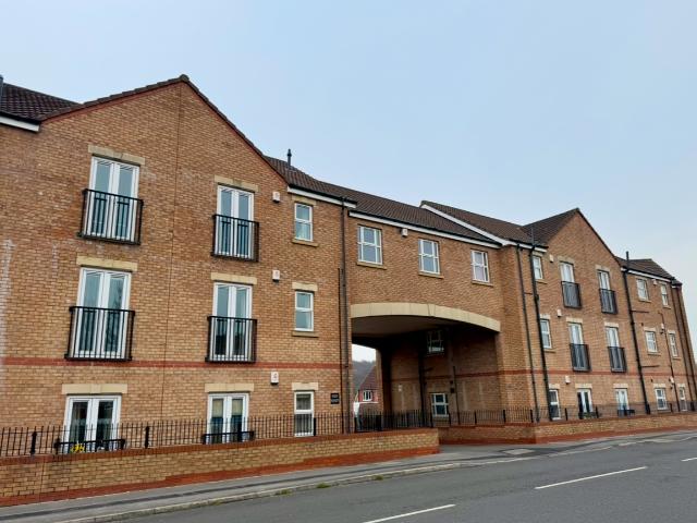 2 bedroom property to let in Acorn Way Rotherham S66 3XH £850 pcm