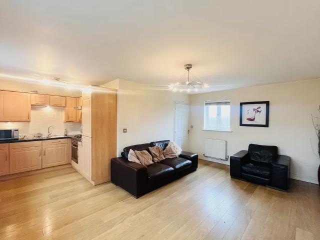 2 bedroom property to let in Agincourt Road, Lichfield £1,200 pcm