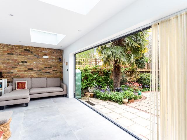2 bedroom property to let in Burnaby Gardens, Chiswick, London, W4 £4,750 pcm