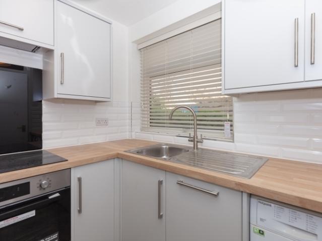 2 bedroom property to let in Butler Close, Oxford £2,100 pcm