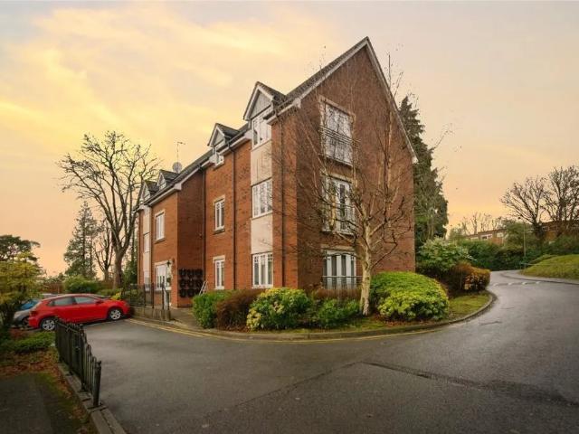 2 bedroom property to let in Birches House, Birchfield Road £950 pcm