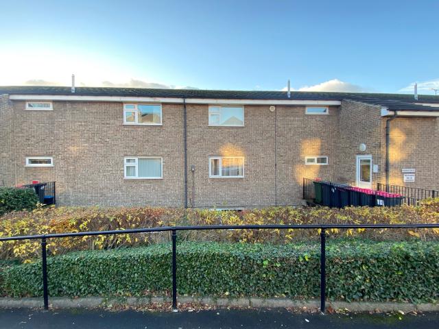 2 bedroom property to let in Broom Chase, Rotherham, S60 £750 pcm