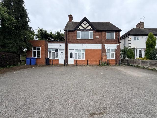2 bedroom property to let in Curborough Road, Lichfield £850 pcm