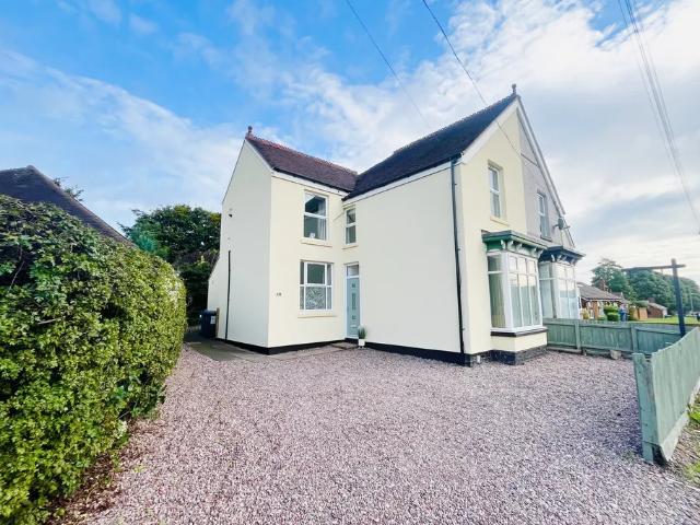 2 bedroom property to let in Chase Road, Burntwood £1,200 pcm