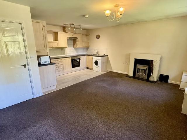 2 bedroom property to let in Chestnut Court, Yard ey wood road,B14 £950 pcm