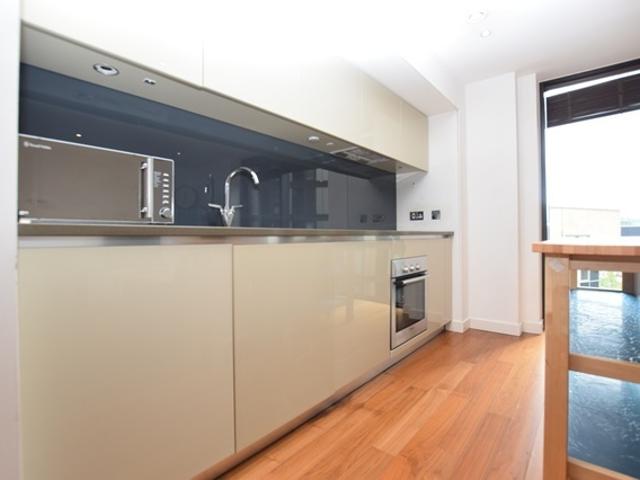 2 bedroom property to let in City Lofts,7 St Pauls Square,S1 2LB £1,300 pcm