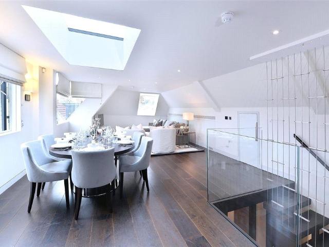 2 bedroom property to let in Duke Street, London, W1K £3,200 pw