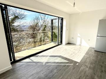 3 bedroom property to let in Derbyshire Lane, Scarsdale Heights, Woodseats, S8 £1,350 pcm
