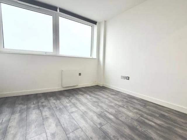 2 bedroom property to let in Equipoint, 1506 Coventry Road B25 £950 pcm
