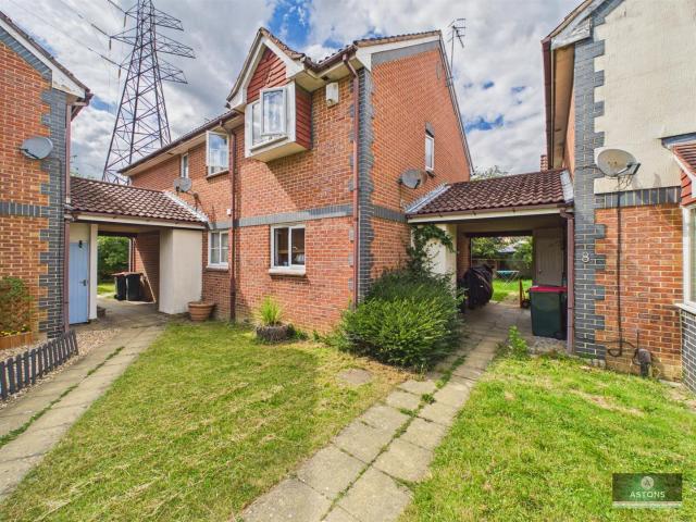 2 bedroom property to let in Fenchurch Road, Maidenbower, Crawley £1,550 pcm