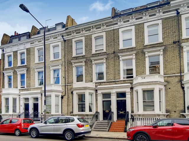 2 bedroom property to let in Finborough Road, London, SW10 £2,350 pcm