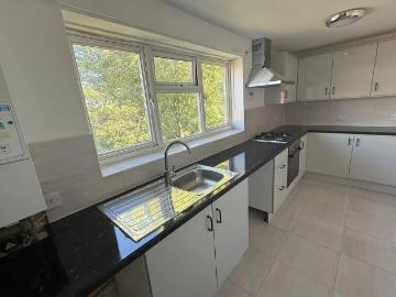 2 bedroom property to let in Fraser Street, Bilston, WV14 £875 pcm