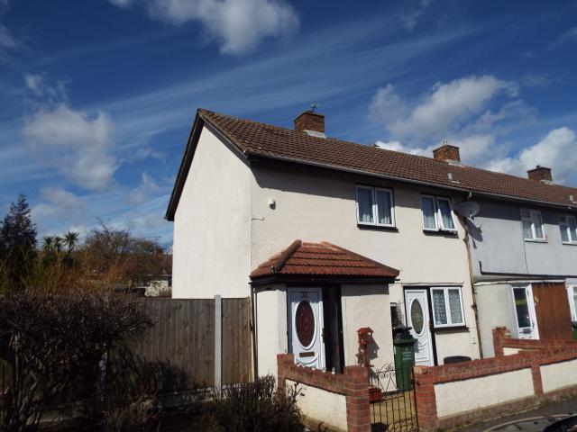 2 bedroom property to let in FRYERNS BASILDON £1,300 pcm