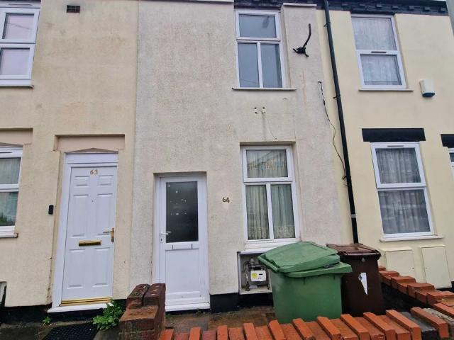 2 bedroom property to let in Knox road, Wolverhampton £900 pcm