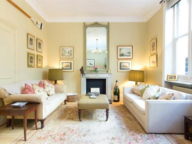 2 bedroom property to let in Lexham Gardens, Earls Court, London, W8 £3,500 pcm