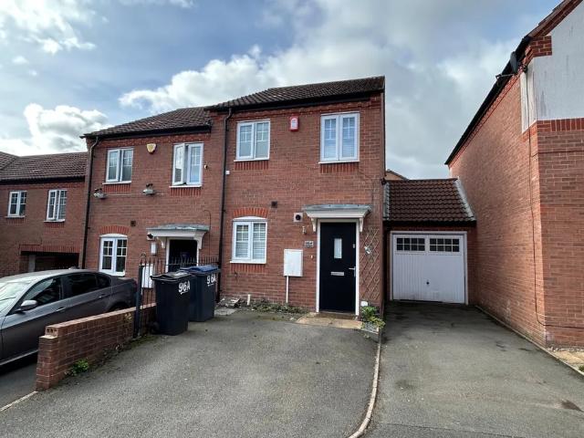 2 bedroom property to let in Ley Hill Farm Road, Birmingham £1,200 pcm