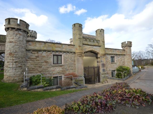 2 bedroom property to let in Queens Stables, Park Grange Road, Nr City Centre, S2 3RU £1,000 pcm