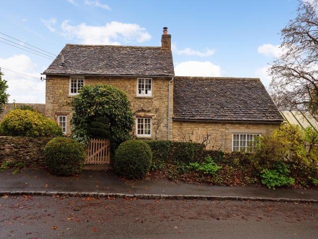 2 bedroom property to let in School Hill, Little Minster, Minster Lovell, Witney, OX29 £1,750 pcm
