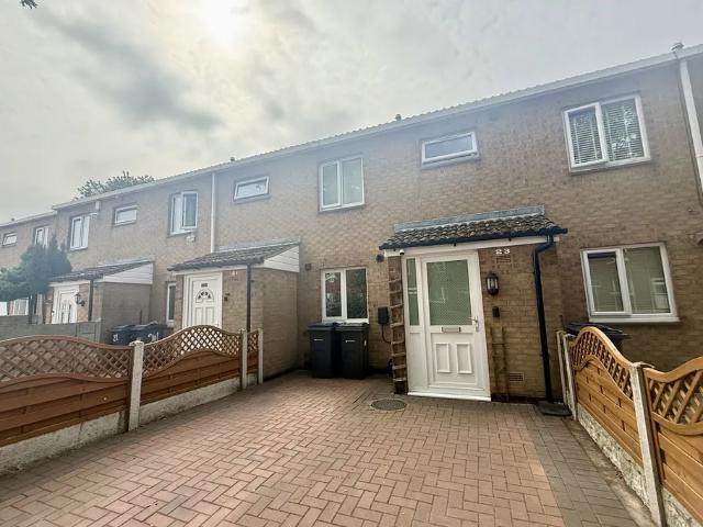 2 bedroom property to let in Shepherds Way, Kingstanding, B23 £1,100 pcm