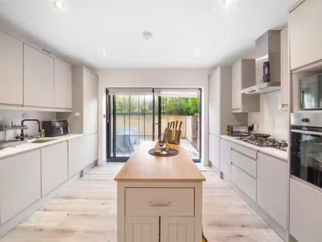 2 bedroom property to let in Southend Road, Beckenham, BR3 £.
