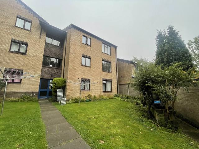 2 bedroom property to let in Wessex Gardens, Sheffield, S17 3PQ £950 pcm