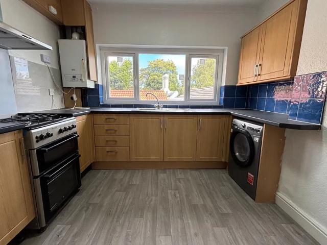 2 bedroom property to let in Wolverhampton Road, B68 £900 pcm