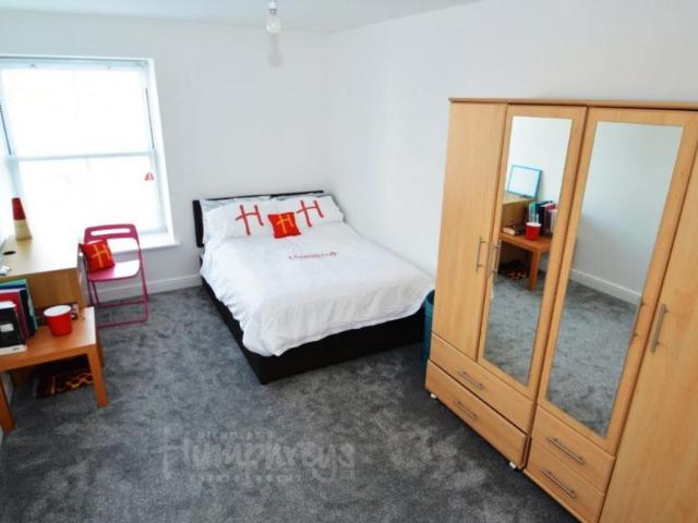 2 bedroom Property To Let