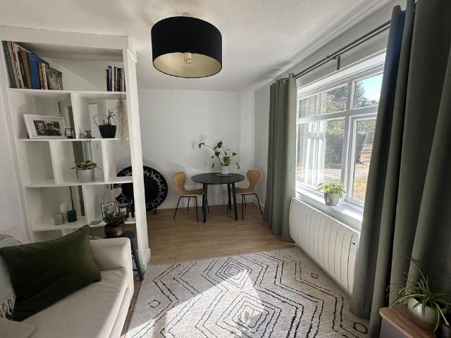 2 bedroom property to rent