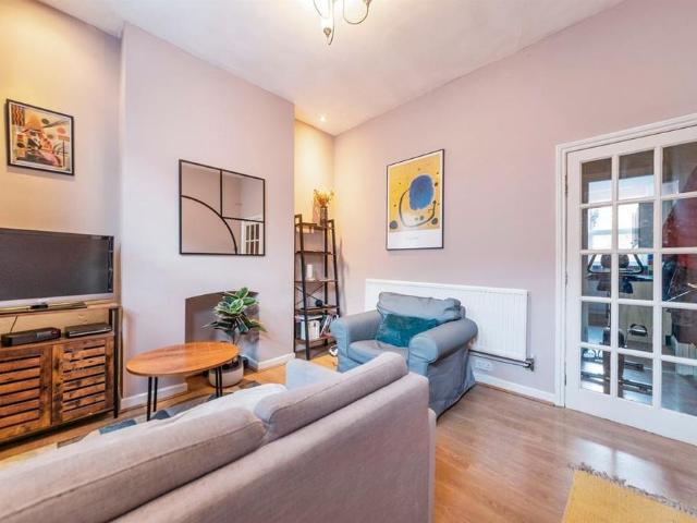 2 bedroom property to rent