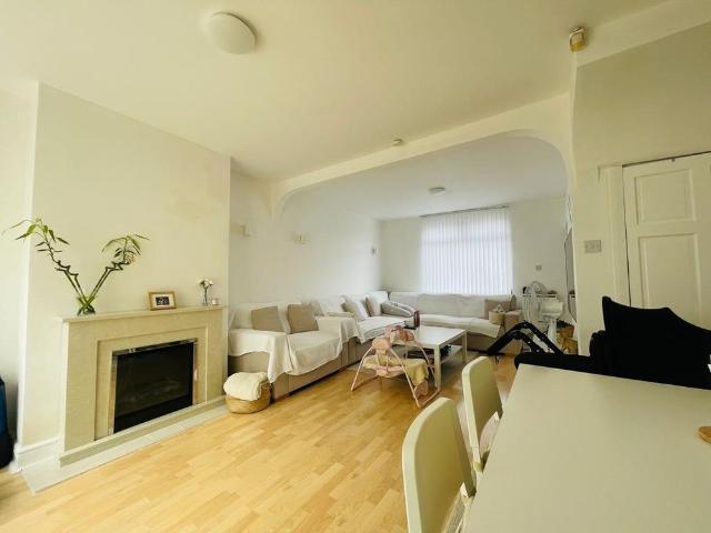 2 bedroom property to rent