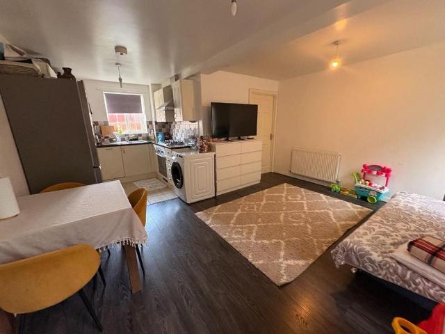 2 bedroom property to rent