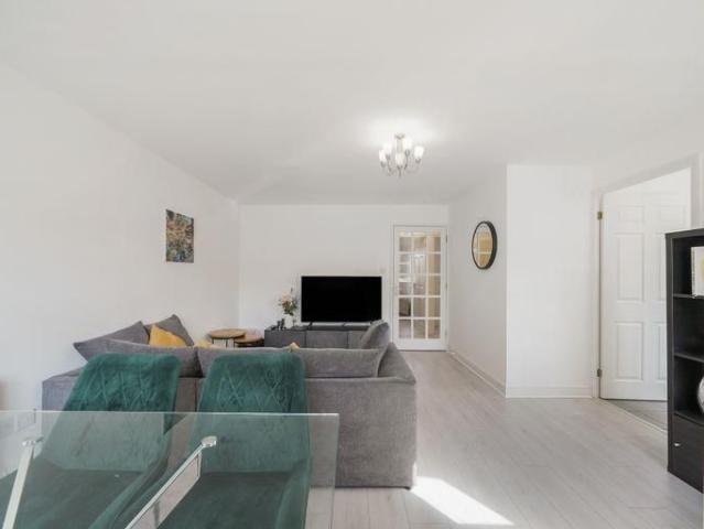 2 bedroom property to rent