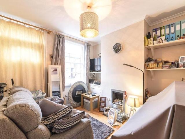 2 bedroom property to rent