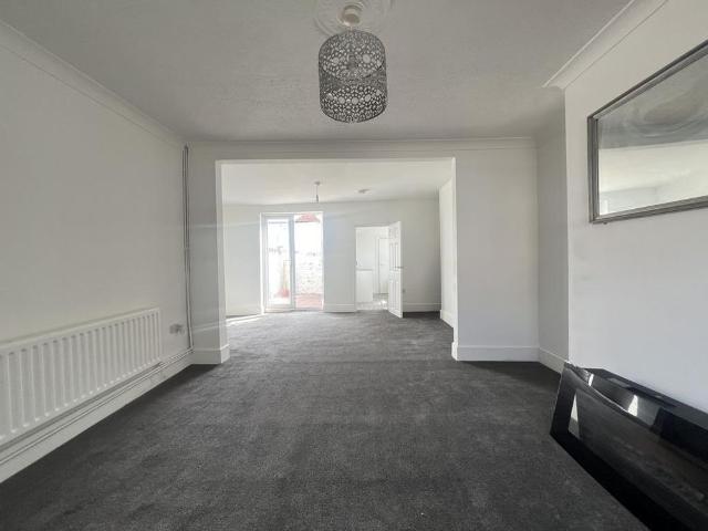 2 bedroom property to rent