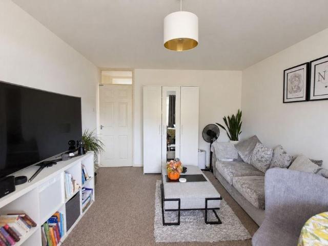 2 bedroom property to rent