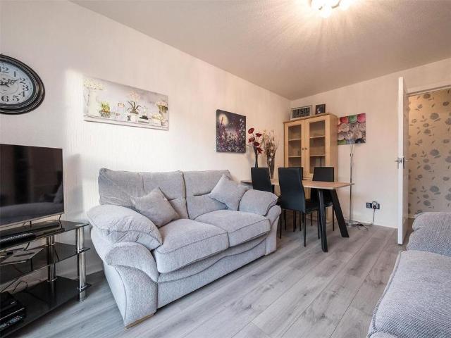 2 bedroom property to rent