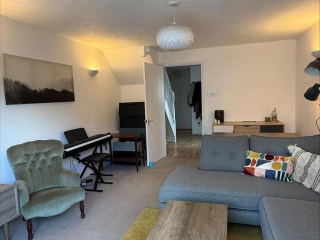 2 bedroom property to rent