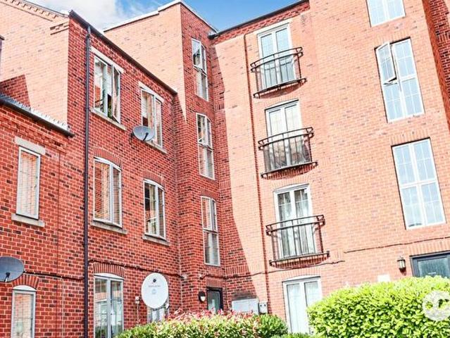 2 Bedroom Property To Rent In Weavers Court, Hinckley, LE10