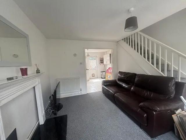 2 Bedroom Property To Rent In Emerton Gardens, Stony Stratford, Milton Keynes, Buckinghamshire MK11